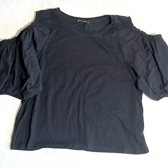 Zara Black cold shoulder shirt worn once, Zara no shoulders black blouse Zara - Picture 1 of 3